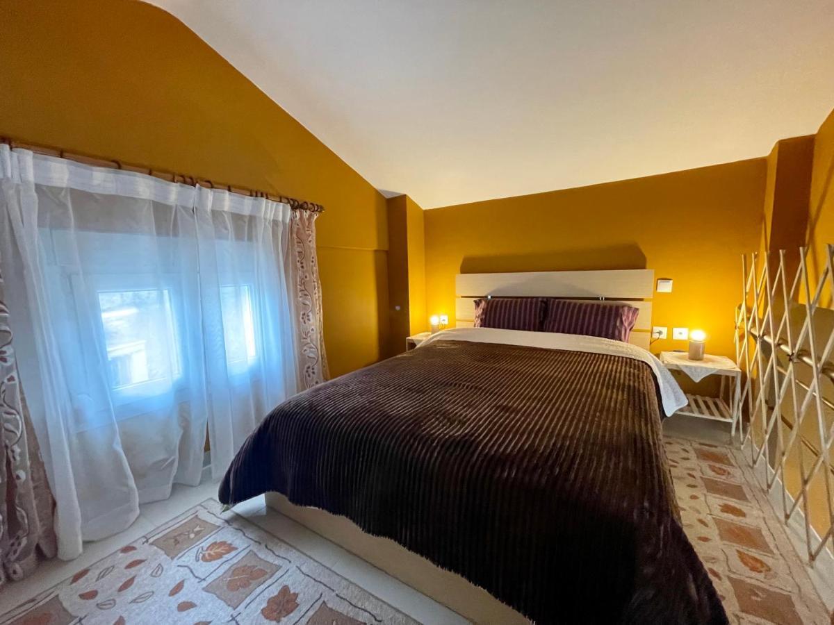 Hilltop Lodge Órma エクステリア 写真